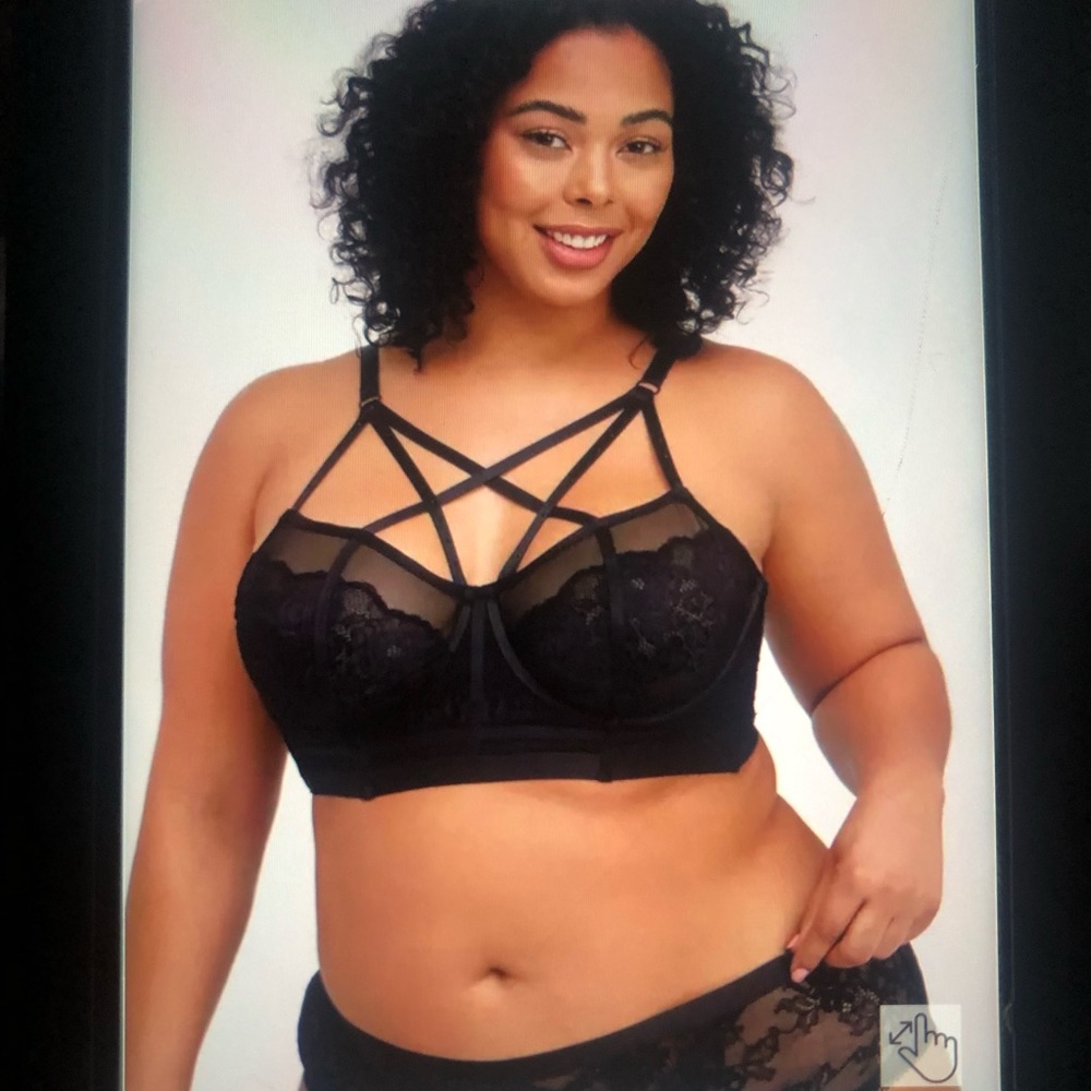 Black Lace Strappy Studded Bralette